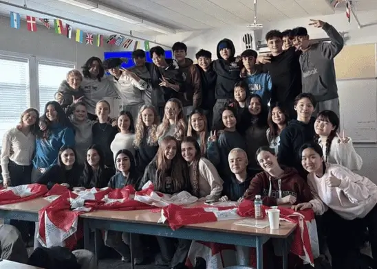 estudiantes que cumplen los requisitos para estudiar en canada