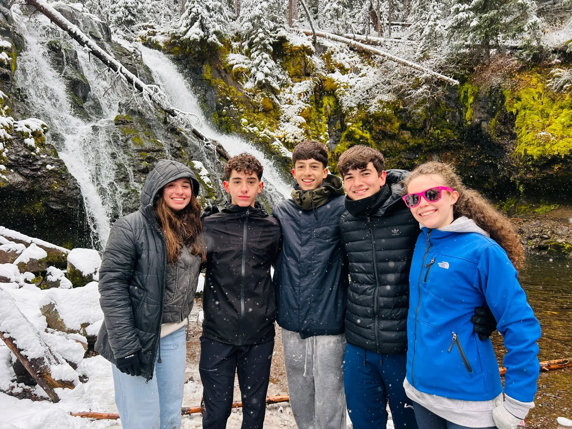 cinco estudiantes de bachillerato en canada