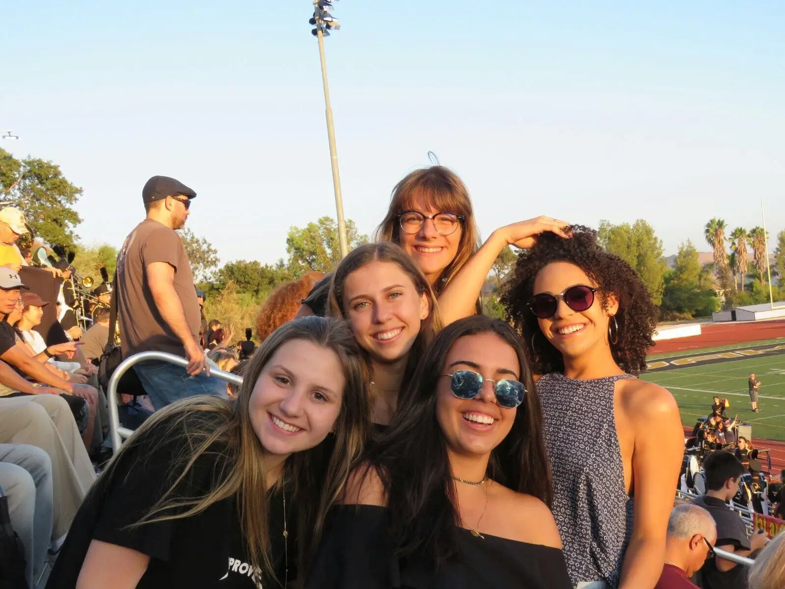 estudiantes en canada con tutor local